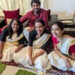 Bhagyashree Limaye Instagram - Family, friends, love, laughter, good food, happy tummies made onam wonderful 🌼 #onam