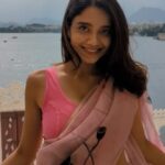 Bhagyashree Limaye Instagram - 🩷 . #udaipur #travel #love #reelit #pink #saree #ootd Taj Fateh Prakash Palace, Udaipur