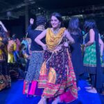 Bhagyashree Mote Instagram - Garba fever last night!🌈 Let myself out for last night of Navratri! Thank You @suchitragosavi for encouraging me!😘 P. S. Find 👟 in the pic . . . #garba #fun #navratri #dance #positivity #lastday #dressup #vibe #feel #colours #culture #fresh
