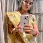 Bhagyashree Mote Instagram - A saree photo dump!🥻also it can never go wrong!❤️ at least on me!🤷🏻‍♀️