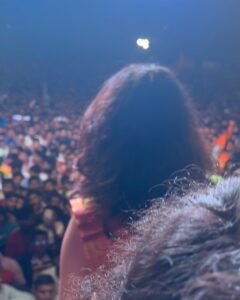 Bhagyashree Mote Instagram - The feeling is surreal and the energy is unmatchable!🫶🏻 Thank you for accepting me with open hands and loving me so much! I am nothing but greatful for it!🙏🏻❤️ #fanlove #appriciation #event #shikrapur #overwhelmed