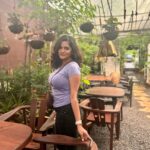 Bhagyashree Mote Instagram - Unplanned outings, cozy cafes, tasty food hogging, reading books in all places, enjoying the quietness, experiencing cold and breezy air for hours and hours! I have had all the kind of fun I needed for a break! This susegaad place is all hearts!🫶🏻🍃🤍🪭 Goa