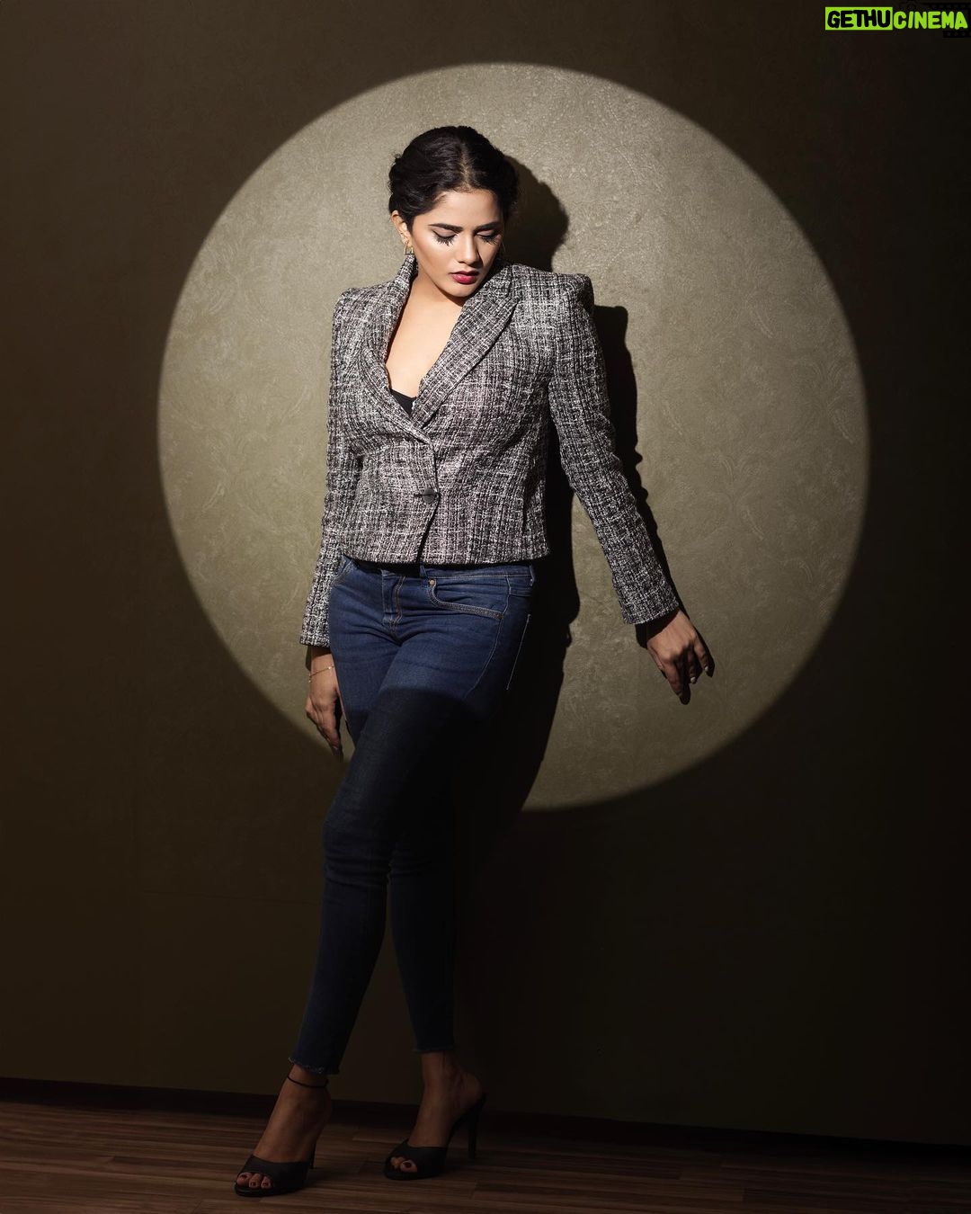 Bhagyashree Mote Instagram - She designed a life she loves! 🌁