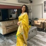 Bhagyashree Mote Instagram - Festive vibes!✨ Happy Diwali from me and mine!❤️ . . . #diwali #brightness #light #celebration #festival #ready #feels