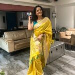 Bhagyashree Mote Instagram - Festive vibes!✨ Happy Diwali from me and mine!❤️ . . . #diwali #brightness #light #celebration #festival #ready #feels