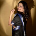 Bhagyashree Mote Instagram - All the lights of the world cannot be compared even to a ray of the inner light of the self. Merge yourself in this light and enjoy the festival of lights. Happy Diwali! 🪔🎇🥠