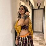 Bhagyashree Mote Instagram - Full colourful!🌈😁 . . . #look #garba #love #dance #enthusiast