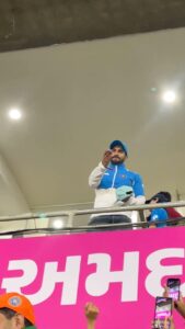 Bhakti Kubavat Instagram - Watching match was beautiful, but watching Ranveer Singh cheer for India was even more beautiful 🫶🏻 Team India you made us proud 🙌🏻 @ranveersingh #ranveersingh #bhaktikubavat #shahrukhkhan