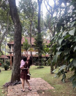 Bhama Instagram - Chirping Birds ♥️

@greenwoodsthekkady