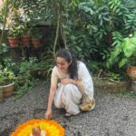 Bhama Instagram - എല്ലാവർക്കും ഹൃദയം നിറഞ്ഞ ഓണാശംസകൾ ♥️