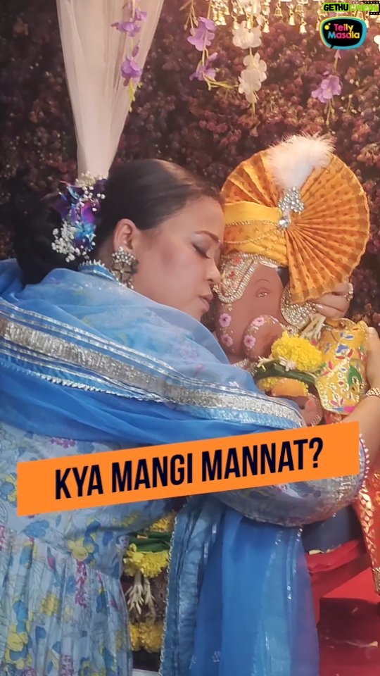 Bharti Singh Instagram - Bharti Singh Whisper In Bappa's Ear #BhartiSingh #GaneshChaturthi #ganapatibappamorya