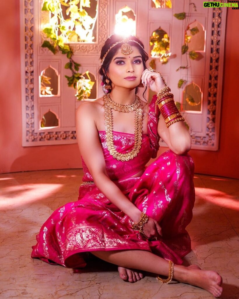 Bhavika Sharma Instagram - NAVRATRI DAY 8 Look featuring the beautiful @bhavikasharma53 in a Modern Goddess Avatar where she represents Color Pink , 8th Color of Navratri 💖 . . Shoot Concept & Designed By:- @nehaadhvikmahajan @bridalsbynam . 💄MUA , Hair & Styling :- @nehaadhvikmahajan . Assisted By :- @styleby_vaishnavi . 🥻Saree :- @neerusindia . 💍Jewelery :- @sonisapphire . 🎥:- @abhay_r_kirti . #bhavikasharma #makeup #ootd #nehaadhvikmahajan #makeupbyme💄 #nammakeovers #bride #to #be #bridal #look #bridalmakeupartist #destinationweddingmakeupartist #weddingmakeup #hair #hairstyling #nammakeovers #bollywood #television #makeupartist #mumbai #traveller #all #over #the #globe