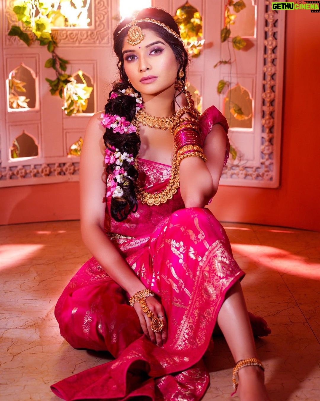 Bhavika Sharma Instagram - NAVRATRI DAY 8 Look featuring the beautiful @bhavikasharma53 in a Modern Goddess Avatar where she represents Color Pink , 8th Color of Navratri 💖 . . Shoot Concept & Designed By:- @nehaadhvikmahajan @bridalsbynam . 💄MUA , Hair & Styling :- @nehaadhvikmahajan . Assisted By :- @styleby_vaishnavi . 🥻Saree :- @neerusindia . 💍Jewelery :- @sonisapphire . 🎥:- @abhay_r_kirti . #bhavikasharma #makeup #ootd #nehaadhvikmahajan #makeupbyme💄 #nammakeovers #bride #to #be #bridal #look #bridalmakeupartist #destinationweddingmakeupartist #weddingmakeup #hair #hairstyling #nammakeovers #bollywood #television #makeupartist #mumbai #traveller #all #over #the #globe