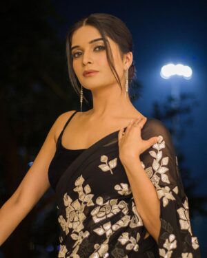 Bhavika Sharma Instagram - In my desi girl era🤍✨