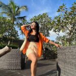 Bhavini Purohit Instagram - Beach Day GRWM 🫶🏻 . #seeingisbelievingsl #visitsrilanka #flysrilankan #srilankanairlines #NamasteFromSrilanka . @goldcoastfilmsofficial @destination_srilanka . Jewellery- @gehnacollections Shirt n Shorts- @hm Bag- Local store ,Goa . #influencer #staycation #srilanka #travelgram #trending #beach #beachlife #bhavinipurohit