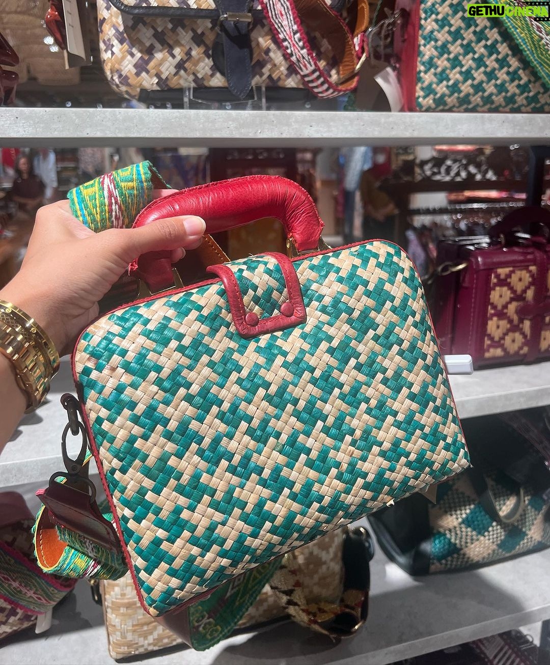 Bhavini Purohit Instagram - Jakarta Photo Dump ! That bag was for 26,00,000 Rupiah 🫣 . Exploring Jakarta with @dhavalmavreck . #influencer #photo #couple #couplegoals #travel #exploring #indonesia #bhavinipurohit Jakarta, Indonesia