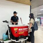 Bhavini Purohit Instagram - Jakarta Photo Dump ! That bag was for 26,00,000 Rupiah 🫣 . Exploring Jakarta with @dhavalmavreck . #influencer #photo #couple #couplegoals #travel #exploring #indonesia #bhavinipurohit Jakarta, Indonesia
