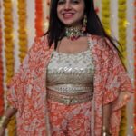 Bhavini Purohit Instagram - #stylewithbee Get ready with me . Wearing - @loveandlabelsbyhemakshii Jewellery - @gehnacollection . #influencer #styleinspo #diwali #traditional #indianwear #crazy #celebration