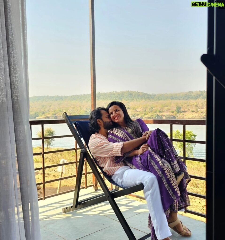 Bhavini Purohit Instagram - At my happy space ♥️ . Location- @gandhisagarforestretreat . #influencer #travel #couplegoals #couple #trend #crazy #luxury#traveladdict #bhavinipurohit Gandhisagar Forest Retreat