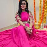 Bhavini Purohit Instagram – 9/9 Navratri fits #stylewithbee
.
Outfit- @loveandlabelsbyhemakshii 
.
#influencer #style #navratri #dandiya #fashion #dance #crazy #gujju #réel #trend #bhavinipurohit