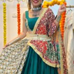 Bhavini Purohit Instagram – 3/9 looks for Navratri!  #stylewithbee 
I lso love the 🐚 detailings on the belt 😍 what do you guys think about this look? Let me know in the comment section below 🥰
.
Outfit- @loveandlabelsbyhemakshii 
Jewellery- @gehnacollections 
Belt- @loveandlabelsbyhemakshii 
.
#influencer #style #navratri #garba #gujju #dandiya #madness #dance #trend #traditional #indian #wear #bhavinipurohit