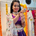 Bhavini Purohit Instagram – 2/9 Navratri fits  #stylewithbee
.
Outfit- @loveandlabelsbyhemakshii 
Jewellery- @amazondotin 
MUH- @pastelpalettes_manali
Belt- @loveandlabelsbyhemakshii 
.
#influencer #style #navratri #outfits #2023 #traditional #gujju #indian #wear #garba #dance #bhavinipurohit