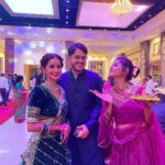 Bhoomika Dash Instagram – This day was as perfect as this photos and videos 🫶✨💫

Thank you so much to my IDS friends for joining in for the wedding ceremony of @anchal_ashmita and @dtanmoy💛 Crystal Crown Bhubneswar