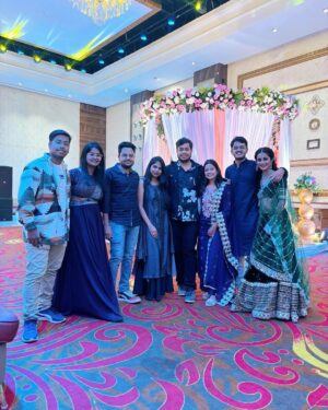 Bhoomika Dash Instagram - This day was as perfect as this photos and videos 🫶✨💫

Thank you so much to my IDS friends for joining in for the wedding ceremony of @anchal_ashmita and @dtanmoy💛