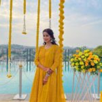 Bhoomika Dash Instagram – Jiji’s Poolside haldi done and dusted ✅

MUA. @chinu_makeup 
Hair by @makeupbytulasi 
Decor by @newwave_weddingplanner_events