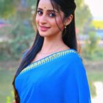 Bhoomika Dash Instagram - O Hansini 🌸💙 Nothing can beat an old Bollywood song and a saree 💫