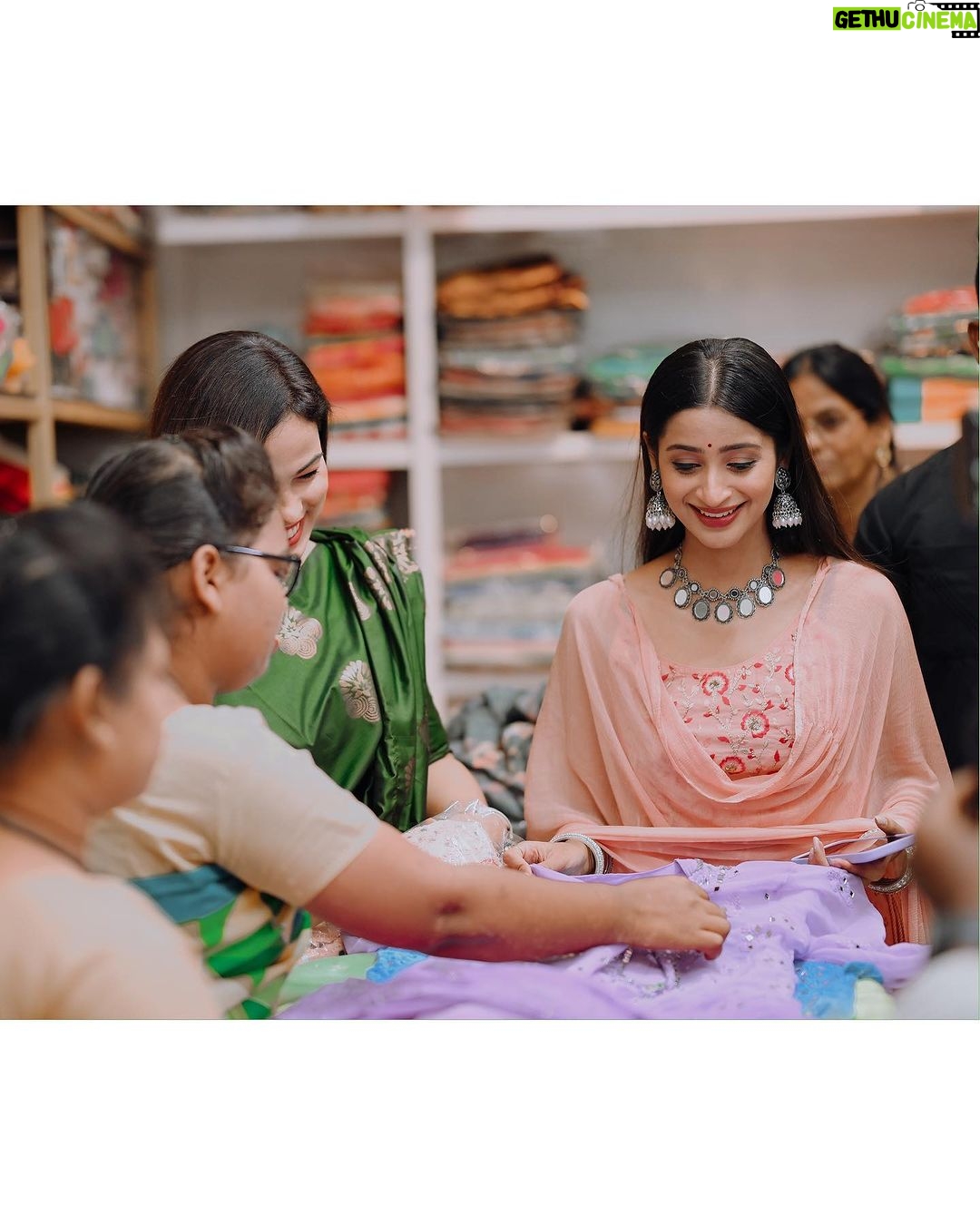 Bhoomika Dash Instagram - Presenting you an One ☝️ stop ✋🏻 destination of Fashion in town for the 1st time named as ‘Priyanshi Fashion & Styling Studio’. @studiobypriyanshi This fashion studio brings all the solution to fashion at one place, as in Saree & readymades, Salon, boutique, cosmetics too. Here you will get All India wide variety of saree, bridal & party wear lehnga, gowns n suit pieces as well. Boutique designing & stitching also. Here you will get brands in both casual and formal Men’s wear along with sherwani & kurta. Also u will get quality Salon services along with bridal make up. And lastly they have a cosmetics store also for ur regular needs with fancy & bridal jewellery. For more details pls do visit the store. Address- near Mani Tribhuvan Apartment, nandankanan road, Patia Bhubaneswar. Raghunathpur