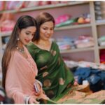 Bhoomika Dash Instagram – Presenting you an One ☝️ stop ✋🏻 destination of Fashion in town for the 1st time named as ‘Priyanshi Fashion & Styling Studio’.
@studiobypriyanshi
This fashion studio brings all the solution to fashion at one place, as in Saree & readymades, Salon, boutique, cosmetics too.
Here you will get
All India wide variety of saree, bridal & party wear lehnga, gowns n suit pieces as well.
Boutique designing & stitching also.
Here you will get brands in both casual and formal Men’s wear along with sherwani & kurta.
Also u will get quality Salon services along with bridal make up.
And lastly they have a cosmetics store also for ur regular needs with fancy & bridal jewellery.
For more details pls do visit the store.
Address- near Mani Tribhuvan Apartment, nandankanan road, Patia Bhubaneswar. Raghunathpur
