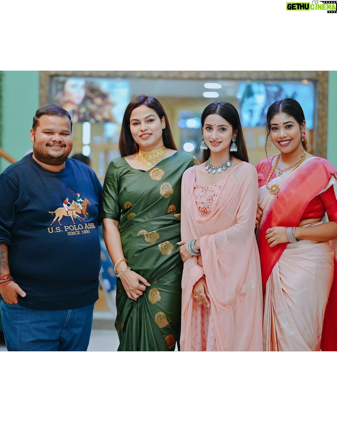 Bhoomika Dash Instagram - Presenting you an One ☝️ stop ✋🏻 destination of Fashion in town for the 1st time named as ‘Priyanshi Fashion & Styling Studio’. @studiobypriyanshi This fashion studio brings all the solution to fashion at one place, as in Saree & readymades, Salon, boutique, cosmetics too. Here you will get All India wide variety of saree, bridal & party wear lehnga, gowns n suit pieces as well. Boutique designing & stitching also. Here you will get brands in both casual and formal Men’s wear along with sherwani & kurta. Also u will get quality Salon services along with bridal make up. And lastly they have a cosmetics store also for ur regular needs with fancy & bridal jewellery. For more details pls do visit the store. Address- near Mani Tribhuvan Apartment, nandankanan road, Patia Bhubaneswar. Raghunathpur