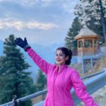 Bhoomika Dash Instagram - Jannat-e-kashmir 🏔️💫 Kashmir, where my soul feels complete and my heart overflows with happiness.❤️ Gulmarg, Kashmir