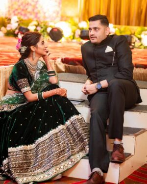 Bhoomika Dash Instagram - A special appreciation post to my another favourite couple @alpanacolada bhabi and @sanskargram bhaina 😌✨

Thank you for showering me with all the love in the world!!! You both have always been there for me, supporting me in everything I have done. May your love continue to grow stronger with each passing day. Keep pampering me 😌
Cheers to more get togethers, weddings and gossips , ykwim 🥂🤪😜

📸 @asutoshphotomagicofficial