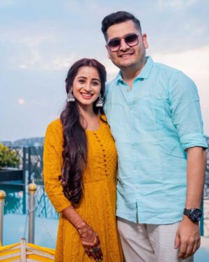 Bhoomika Dash Instagram - A special appreciation post to my another favourite couple @alpanacolada bhabi and @sanskargram bhaina 😌✨

Thank you for showering me with all the love in the world!!! You both have always been there for me, supporting me in everything I have done. May your love continue to grow stronger with each passing day. Keep pampering me 😌
Cheers to more get togethers, weddings and gossips , ykwim 🥂🤪😜

📸 @asutoshphotomagicofficial