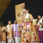 Celesti Bairagey Instagram - সদৌ ডিব্ৰুগড় ছাত্ৰ সন্থাৰ উদ্যোগত আৰু ডিব্ৰুগড়বাসীৰ সহযোগত উদযাপন কৰা কেন্দ্ৰীয় ৰঙালী উৎসৱ ২০২৩ ৰ সাংস্কৃতিক শোভাযাত্ৰাত অংশ গ্ৰহণ কৰিবলৈ আমন্ত্ৰণ কৰি মোক বিহু মঞ্চত ফুলাম গামোচাৰে সম্বৰ্ধনা জনাই বিশাল ৰাইজৰ উপস্হিত বিশেষ সন্মান যাচাৰ বাবে মই নথৈ আনন্দিত হ'লো। তাৰবাবে মই উদ্যোক্তাসকলক কৃত‍জ্ঞতা জনালো।এই চেগতে ডিব্ৰুগড়বাসী ৰাইজৰ পৰাও অশেষ মৰম বুটলিবলৈ সক্ষম হলো, তাৰবাবে তেওঁলোককো মোৰ শ্ৰদ্ধা যাচিলো। 🙏❤️ Makeup artist @makeupartist_puja_gogoii 😘 Outfit by @rina_lahon_gogoi ❤️ Photo credit @pol_photography_ 😇 #blessed #bihu #rongalibihu #assam #grateful Dibrugarh, Assam