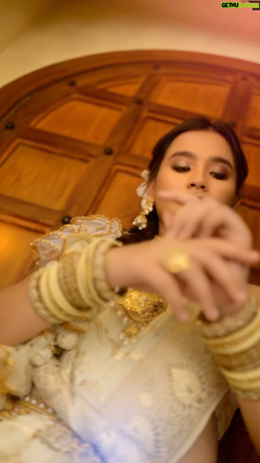 Celesti Bairagey Instagram - In Frame:- @celesti.bairagey . Shoot Concept & Look Designed By:- @nehaadhvikmahajan @bridalsbynam @imuseacademy . 💄MUA , Hair & Styling :- @nehaadhvikmahajan . 🥻Saree :- @neerusindia . 💍Jewelery :- @sonisapphire . #celestibairagey #makeup #ootd #nehaadhvikmahajan #makeupbyme💄 #nammakeovers #bride #to #be #bridal #look #bridalmakeupartist #destinationweddingmakeupartist #weddingmakeup #hair #hairstyling #nammakeovers #bollywood #television #makeupartist #mumbai #traveller #all #over #the #globe
