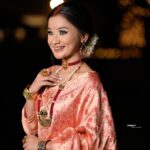 Celesti Bairagey Instagram - জোনাক🤍 Makeup promotional shoot for @babys_makeover_nd_hairdresser Mekhela sador by @niharikasilkfactory Jewellery by @dugdugiassamese Photography by @chinmoy_sarma_photography @rideepdutta @imran_photography__cm