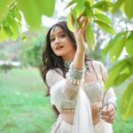 Celesti Bairagey Instagram - लुक्क - चिप्प न जावो जी🤍 Shoot for @albita__prodhani Photo credit @bikashsaikia_photography #makeupartist #makeup #bride #bridalmakeup