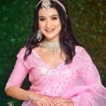 Celesti Bairagey Instagram - एक दिल है, एक जान है दोनों तुझपे कुर्बान है🤍 Makeup and hair by @guriya_karmakr Outfit from @niponsinhacouture Photographers @avhijeetborahphotography Guwahati, Assam