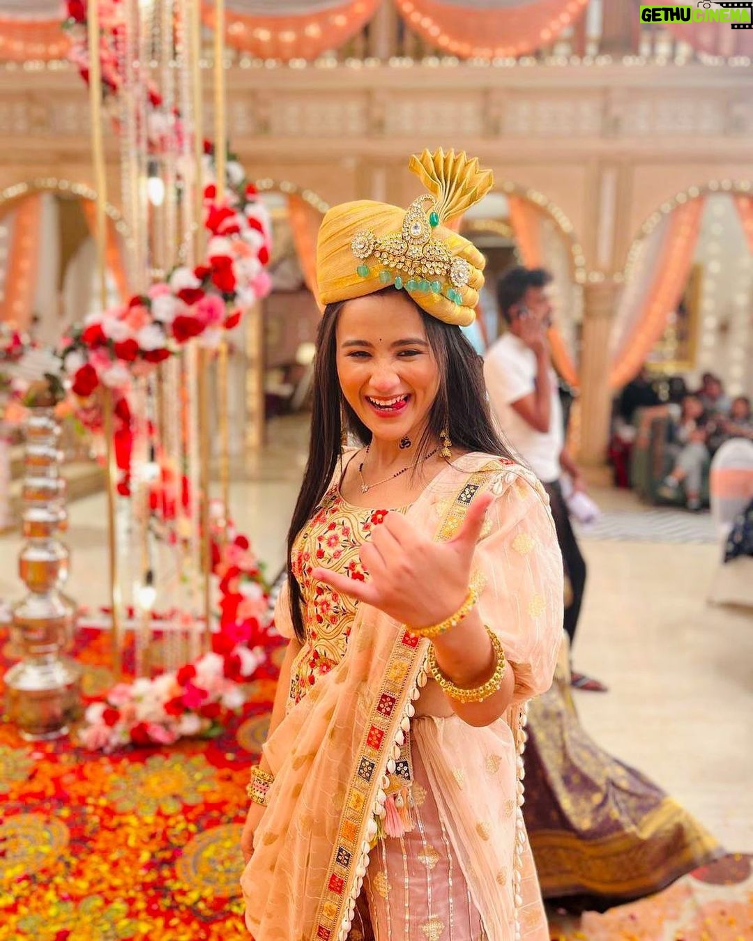 Celesti Bairagey Instagram - Chori chori #weddingseason 🫶 #rajjo #rajjogiri Mumbai - मुंबई