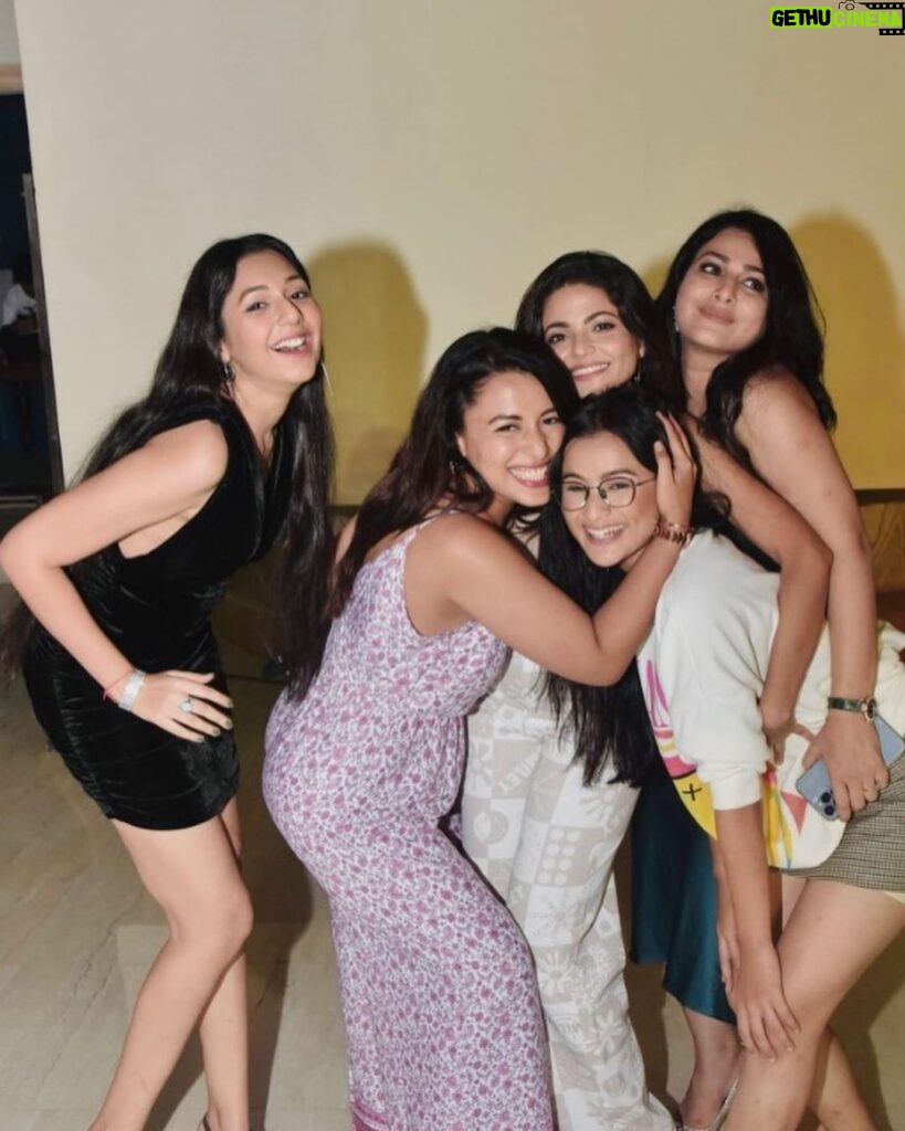 Celesti Bairagey Instagram - Girls from the launch event of Rajjo🌸 Mumbai - मुंबई