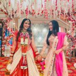 Celesti Bairagey Instagram - Wedding da season haiii !! ❤️ @celesti.bairagey Hair by - @hairstyles._official #rajjo #urvashi #RaShi #aayushibhave #celestibairagey #starplus #dailysoap #disneyplushotstar #hotstar #setlife #bts #behindthescenes #shaadi #wedding #shivanishirali #lalitmohan #rajjostarplus Mumbai, Maharashtra