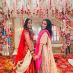 Celesti Bairagey Instagram - Wedding da season haiii !! ❤️ @celesti.bairagey Hair by - @hairstyles._official #rajjo #urvashi #RaShi #aayushibhave #celestibairagey #starplus #dailysoap #disneyplushotstar #hotstar #setlife #bts #behindthescenes #shaadi #wedding #shivanishirali #lalitmohan #rajjostarplus Mumbai, Maharashtra