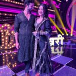 Celesti Bairagey Instagram - Ravivar with Star Parivar❤️ Keep watching Rajjo at 7pm only on @starplus @disneyplushotstar #rajjo #arjjo Makeup by @nandinnimakeupartist Hair by @hairstyles._official Mumbai - मुंबई