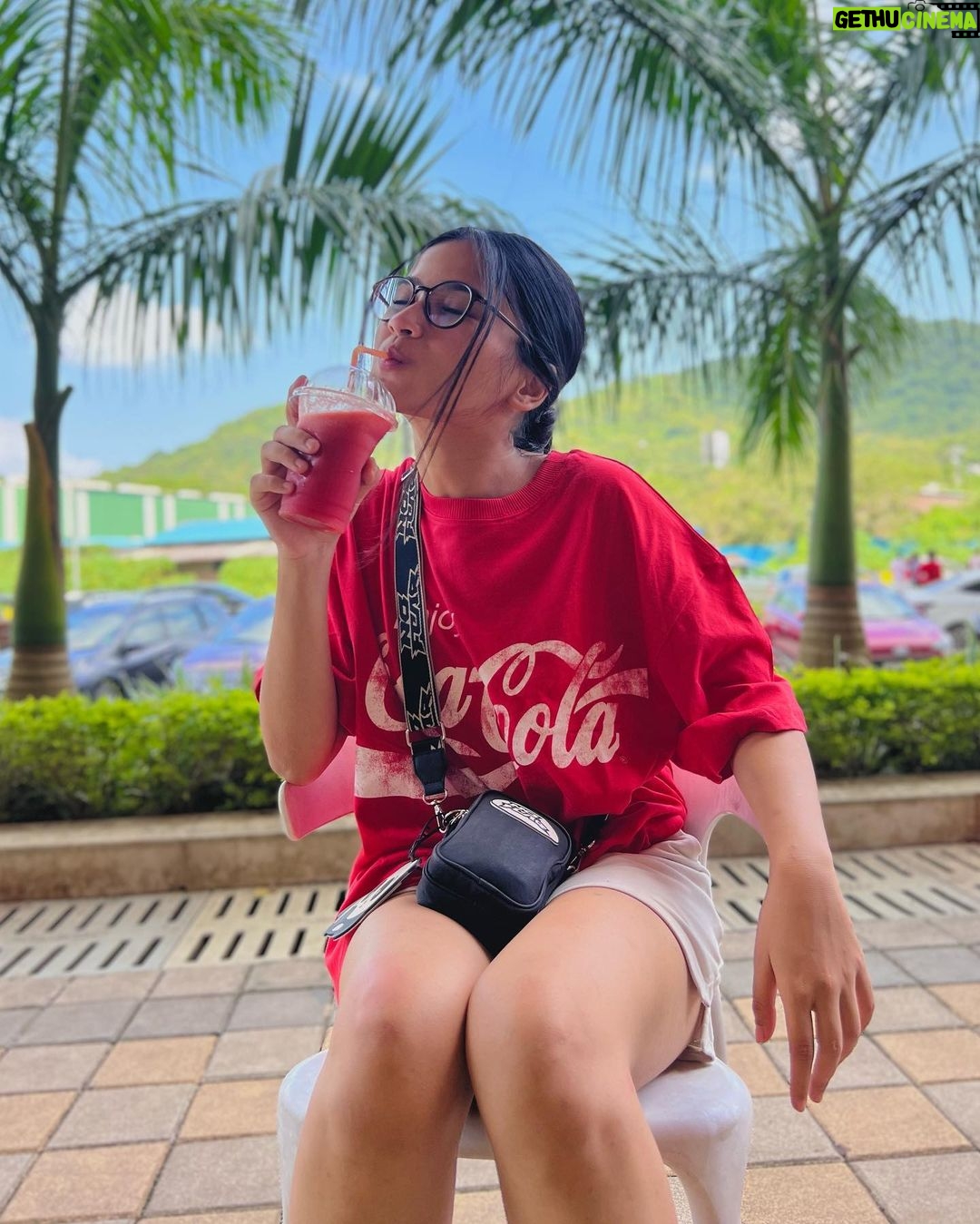 Celesti Bairagey Instagram - Coca-mellon🍉 Mumbai - मुंबई