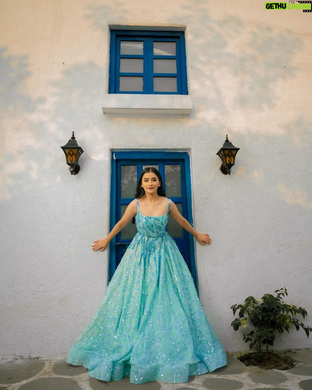Celesti Bairagey Instagram - राजकुमारी🦋 Shoot concept and design @nehaadhvikmahajan Hair and makeup @nehaadhvikmahajan Shot by @kakali_das_photography @deepak_das_photography #makeupartist #makeupideas #makeuplover #makeuplook #makeuplooks