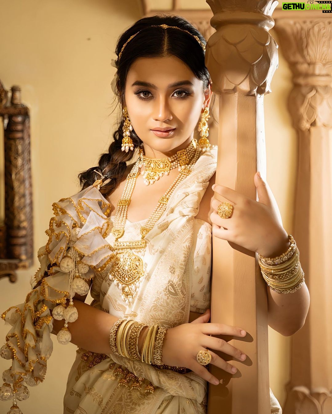 Celesti Bairagey Instagram - NAVRATRI DAY 2 featuring @celesti.bairagey as the Modern Indian Goddess where she represents the color white🤍 . The color white represents Goddess Brahmacharini and signifies peace and serenity. . Shoot Concept & Designed By:- @nehaadhvikmahajan @bridalsbynam . 💄MUA , Hair & Styling :- @nehaadhvikmahajan . 🥻Saree :- @neerusindia . 💍Jewelery :- @sonisapphire . 🎥:- @deepak_das_photography @kakali_das_photography . 📍Location:- @setsinthecity.in #celestibairagey #makeup #ootd #nehaadhvikmahajan #makeupbyme💄 #nammakeovers #bride #to #be #bridal #look #bridalmakeupartist #destinationweddingmakeupartist #weddingmakeup #hair #hairstyling #nammakeovers #bollywood #television #makeupartist #mumbai #traveller #all #over #the #globe