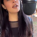 Celina Jaitly Instagram – Here’s an afro remix of Falak Shabbir’s Ijazat sung by the amazing NO ENTRY star @celinajaitlyofficial This is the first time she has done a cover of a song, let us know what you think in the comments! 

And here’s what Celina has to say about the story behind this cover – 

‘On my birthday today I want to fulfill  one of my late mom’s last few wishes and return to singing with this beautiful COVER of the cross border sensation “IJAZAT” (By the fantastic Falak Shabir).’ 

@falakshabir1 

#CelinaJaitly #CelinaJaitley #Ijazat #cover #bollywood #music #trending #afro #missindia #missuniverse